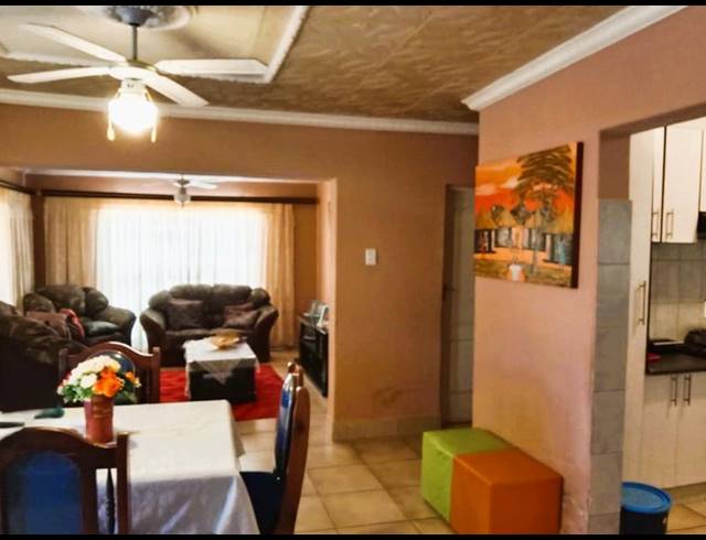 3 BEDROOM HOUSE FOR SALE IN MANKWENG